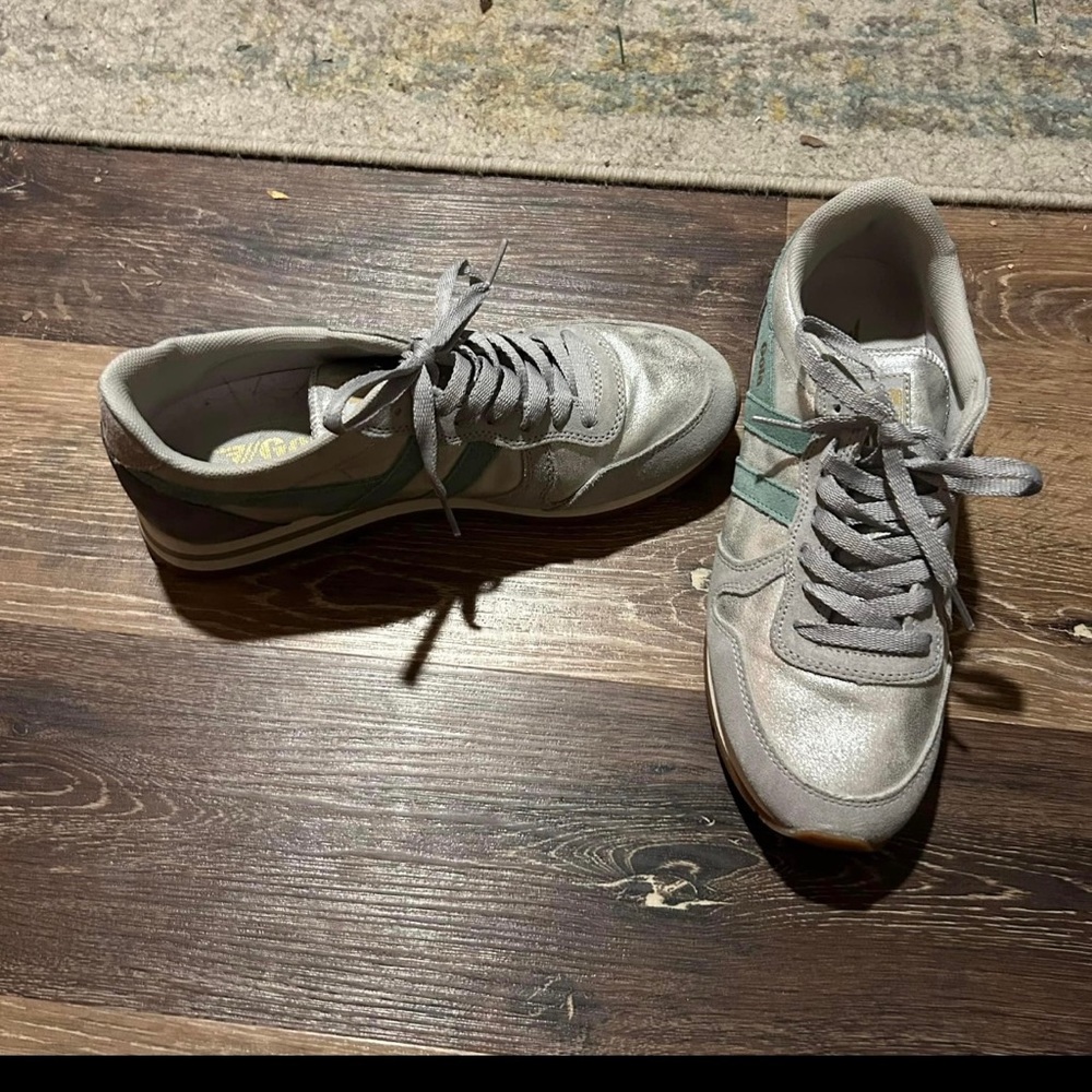 Gola sneakers